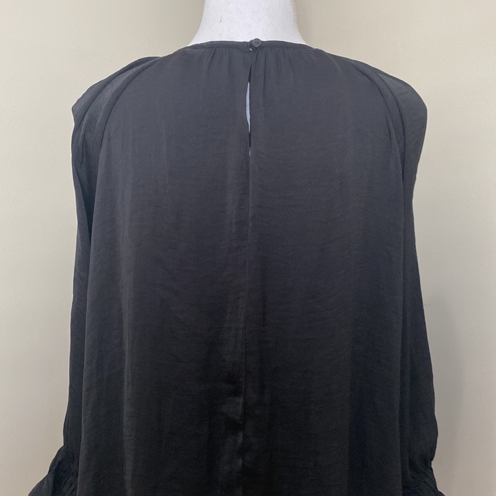Black Long-Sleeve Cold Shoulder Blouse - Picture 6 of 8